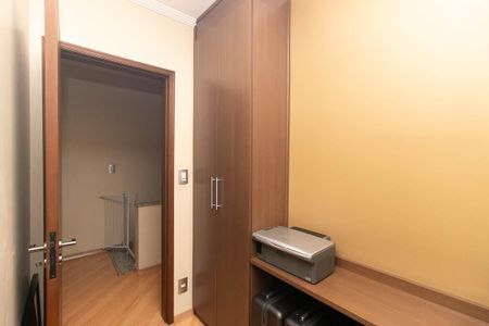 Casa de condomínio à venda com 153m², 2 quartos e 3 vagas Casa de condomínio à venda com 153m², 2 quartos e 3 vagasEscritório