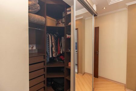 Casa de condomínio à venda com 153m², 2 quartos e 3 vagas Casa de condomínio à venda com 153m², 2 quartos e 3 vagasQuarto Suíte