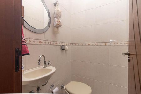 Casa de condomínio à venda com 153m², 2 quartos e 3 vagas Casa de condomínio à venda com 153m², 2 quartos e 3 vagasLavabo