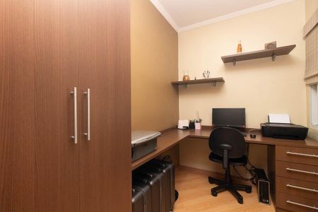 Casa de condomínio à venda com 153m², 2 quartos e 3 vagas Casa de condomínio à venda com 153m², 2 quartos e 3 vagasEscritório