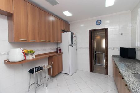 Casa de condomínio à venda com 153m², 2 quartos e 3 vagas Casa de condomínio à venda com 153m², 2 quartos e 3 vagasCozinha