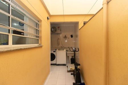 Casa de condomínio à venda com 153m², 2 quartos e 3 vagas Casa de condomínio à venda com 153m², 2 quartos e 3 vagasÁrea de Serviço