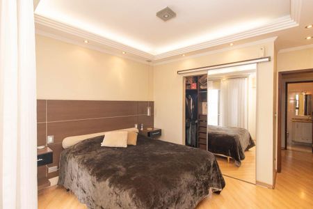 Casa de condomínio à venda com 153m², 2 quartos e 3 vagas Casa de condomínio à venda com 153m², 2 quartos e 3 vagasQuarto Suíte