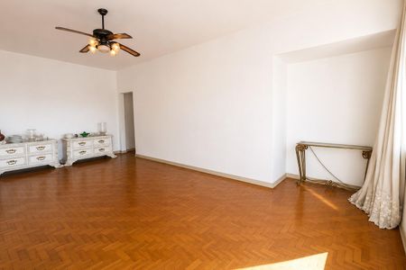 Apartamento à venda com 136m², 2 quartos e sem vaga Apartamento à venda com 136m², 2 quartos e sem vagaSala
