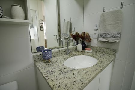 Banheiro de apartamento para alugar com 2 quartos, 52m² em Pechincha, Rio de Janeiro