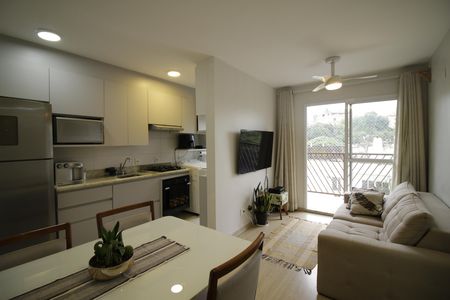 Sala de apartamento para alugar com 2 quartos, 52m² em Pechincha, Rio de Janeiro