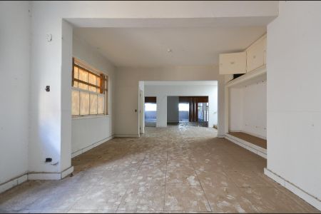 Casa à venda com 481m², 4 quartos e 2 vagasSala Ambientes