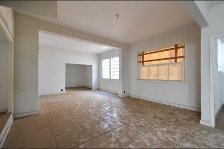 Sala Ambientes de casa à venda com 2 quartos, 481m² em Floresta, Belo Horizonte