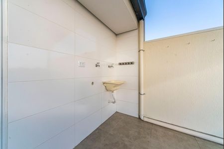 Apartamento à venda com 106m², 3 quartos e 2 vagas Apartamento à venda com 106m², 3 quartos e 2 vagasVaranda e Área de serviço