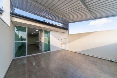 Apartamento à venda com 106m², 3 quartos e 2 vagas Apartamento à venda com 106m², 3 quartos e 2 vagasVaranda e Área de serviço