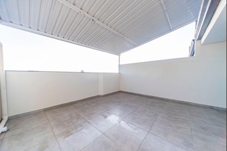 Apartamento à venda com 106m², 3 quartos e 2 vagas Apartamento à venda com 106m², 3 quartos e 2 vagasVaranda e Área de serviço