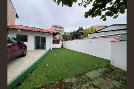 Casa para alugar com 4 quartos, 160m² em Barreiros, São José