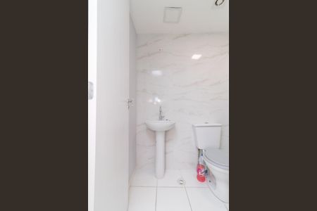 Apartamento para alugar com 39m², 2 quartos e sem vaga Apartamento para alugar com 39m², 2 quartos e sem vagaBanheiro