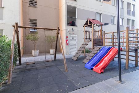 Apartamento para alugar com 39m², 2 quartos e sem vaga Apartamento para alugar com 39m², 2 quartos e sem vagaÁrea comum - Playground