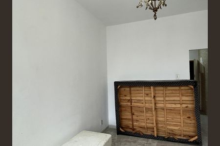 Sala/Quarto de kitnet/studio para alugar com 1 quarto, 28m² em Cascadura, Rio de Janeiro