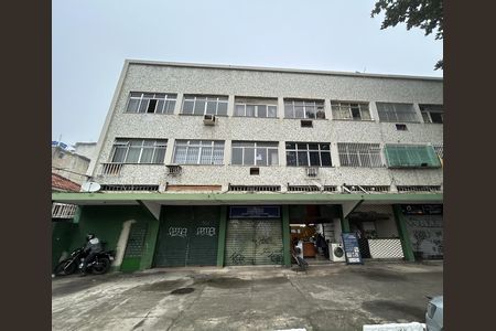 Fachada + placa de kitnet/studio para alugar com 1 quarto, 28m² em Cascadura, Rio de Janeiro