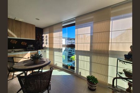 Apartamento à venda com 70m², 2 quartos e 1 vaga