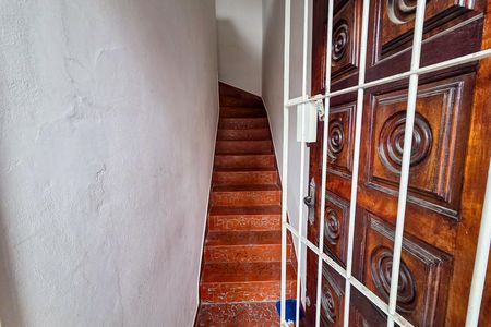Casa para alugar com 50m², 1 quarto e 1 vagaEscada