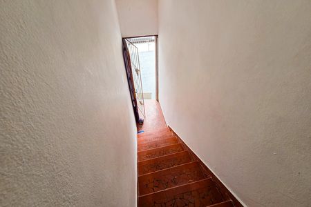 Casa para alugar com 50m², 1 quarto e 1 vagaEscada