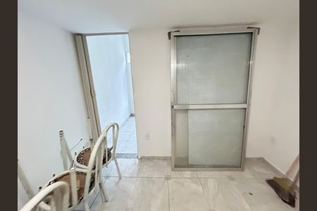 Sala de kitnet/studio para alugar com 1 quarto, 28m² em Cascadura, Rio de Janeiro