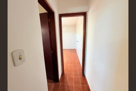 Casa para alugar com 131m², 3 quartos e 2 vagasCorredor 