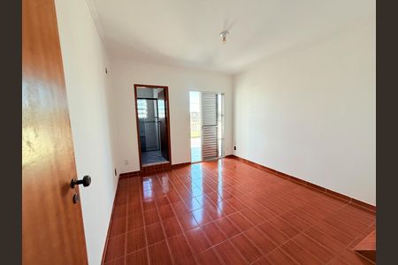 Casa para alugar com 131m², 3 quartos e 2 vagasSuite 