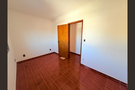 Casa para alugar com 131m², 3 quartos e 2 vagasQuarto 2 