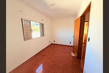 Casa para alugar com 131m², 3 quartos e 2 vagasQuarto 2