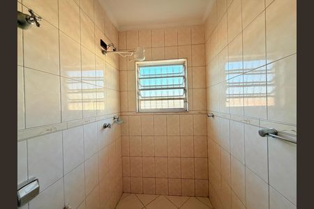 Casa para alugar com 131m², 3 quartos e 2 vagasBanheiro 