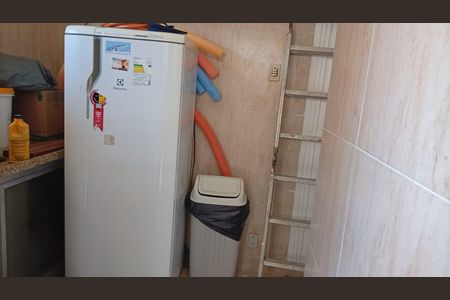 Cozinha de casa para alugar com 3 quartos, 190m² em Cordeirinho, Maricá