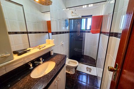 Apartamento para alugar com 112m², 2 quartos e 1 vaga Apartamento para alugar com 112m², 2 quartos e 1 vagaBanheiro da Suíte 1