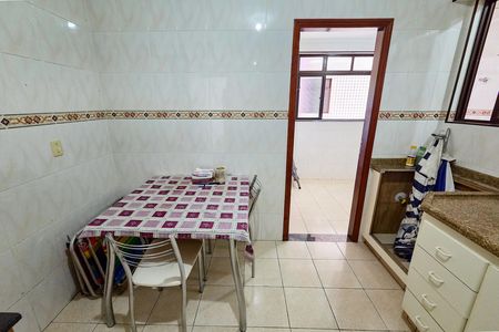 Cozinha de apartamento para alugar com 2 quartos, 112m² em Vila Caiçara, Praia Grande