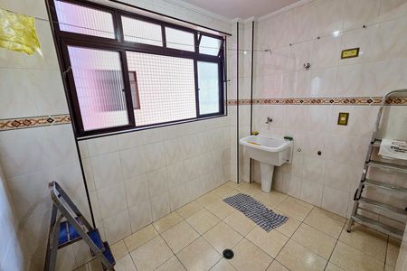 Área de Serviço de apartamento para alugar com 2 quartos, 112m² em Vila Caiçara, Praia Grande