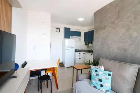 Sala / Cozinha de apartamento à venda com 2 quartos, 42m² em Vila das Belezas, São Paulo