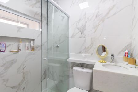 Casa de condomínio à venda com 107m², 3 quartos e 2 vagas Casa de condomínio à venda com 107m², 3 quartos e 2 vagasBanheiro da Suíte 2