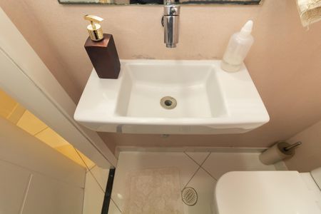 Lavabo de casa de condomínio à venda com 3 quartos, 107m² em Fazenda Aricanduva, São Paulo