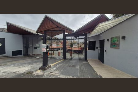 Casa de condomínio à venda com 107m², 3 quartos e 2 vagas Casa de condomínio à venda com 107m², 3 quartos e 2 vagasFachada e portaria