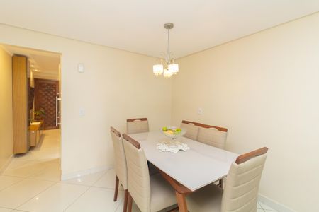 Casa de condomínio à venda com 107m², 3 quartos e 2 vagas Casa de condomínio à venda com 107m², 3 quartos e 2 vagasCozinha