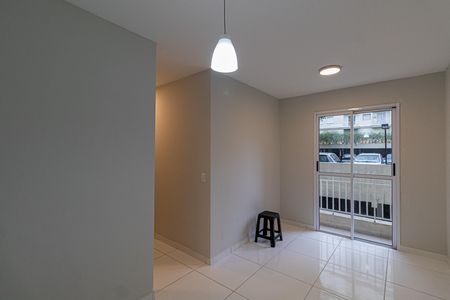 Sala/Cozinha/Área de Serviço  de apartamento à venda com 2 quartos, 47m² em Jardim Cotinha, São Paulo
