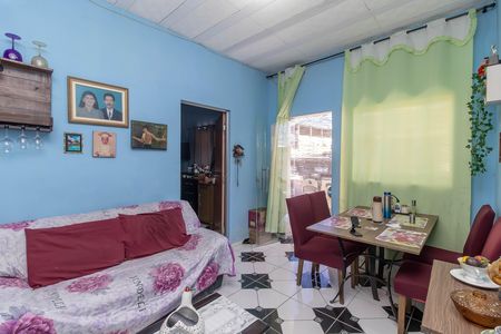 Casa à venda com 200m², 5 quartos e 3 vagas Casa à venda com 200m², 5 quartos e 3 vagasSala Casa 3