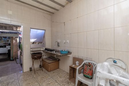 Casa à venda com 200m², 5 quartos e 3 vagas Casa à venda com 200m², 5 quartos e 3 vagasCozinha Casa 2