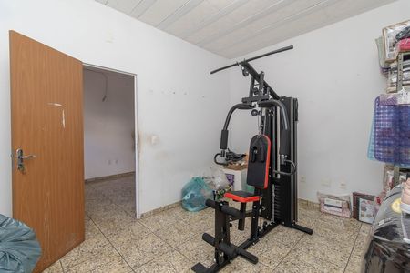 Casa à venda com 200m², 5 quartos e 3 vagas Casa à venda com 200m², 5 quartos e 3 vagasQuarto Casa 2