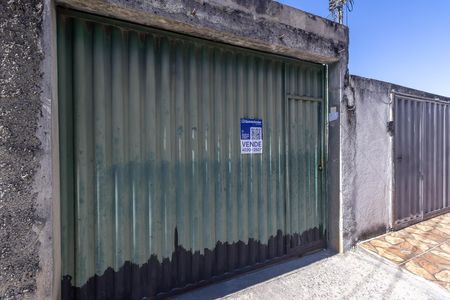 Casa à venda com 200m², 5 quartos e 3 vagas Casa à venda com 200m², 5 quartos e 3 vagasPlaca QuintoAndar YOJA-137