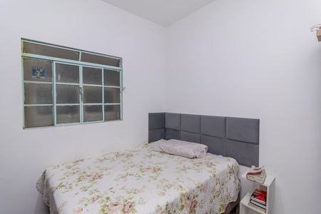 Casa à venda com 200m², 5 quartos e 3 vagas Casa à venda com 200m², 5 quartos e 3 vagasQuarto 1 Casa 1