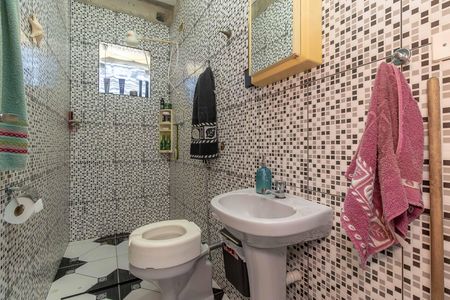 Banheiro Casa 3 de casa à venda com 5 quartos, 200m² em Lagoa, Belo Horizonte