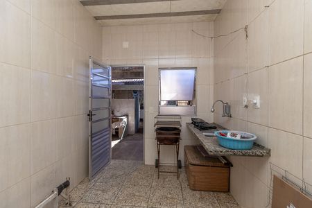 Casa à venda com 200m², 5 quartos e 3 vagas Casa à venda com 200m², 5 quartos e 3 vagasCozinha Casa 2