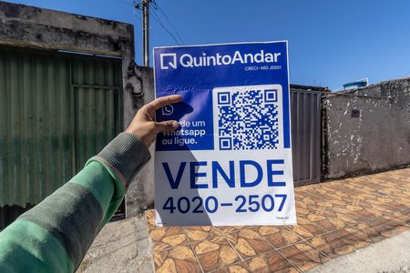 Placa QuintoAndar YOJA-137 de casa à venda com 5 quartos, 200m² em Lagoa, Belo Horizonte