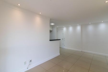 Sala de apartamento para alugar com 2 quartos, 65m² em Jardim Flor da Montanha, Guarulhos