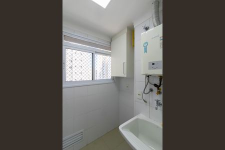 Area de Serviço de apartamento para alugar com 2 quartos, 65m² em Jardim Flor da Montanha, Guarulhos