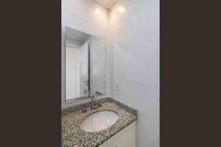 Banheiro de apartamento para alugar com 2 quartos, 65m² em Jardim Flor da Montanha, Guarulhos